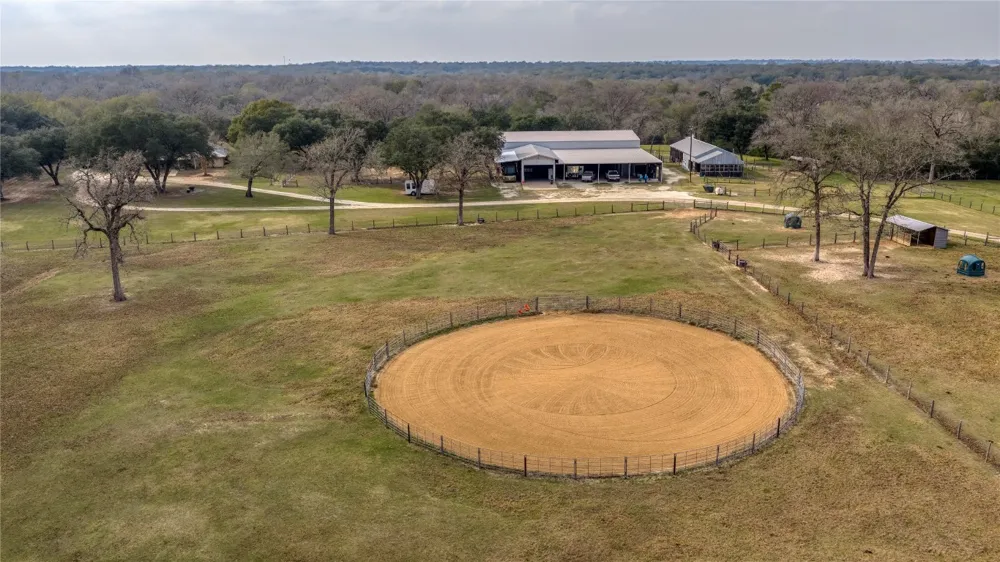8775 Lone Star Road Washington, TX 77880