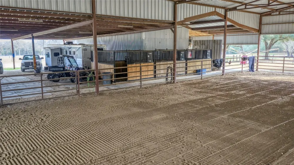8775 Lone Star Road Washington, TX 77880