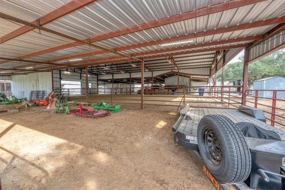 8775 Lone Star Road Washington, TX 77880