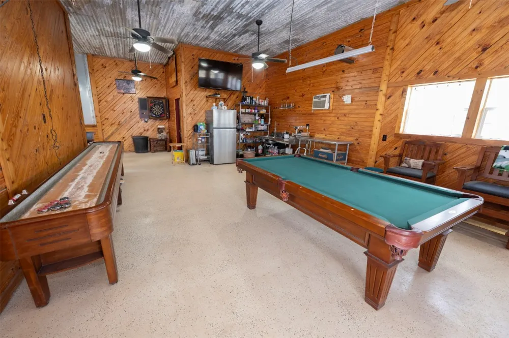 8775 Lone Star Road Washington, TX 77880