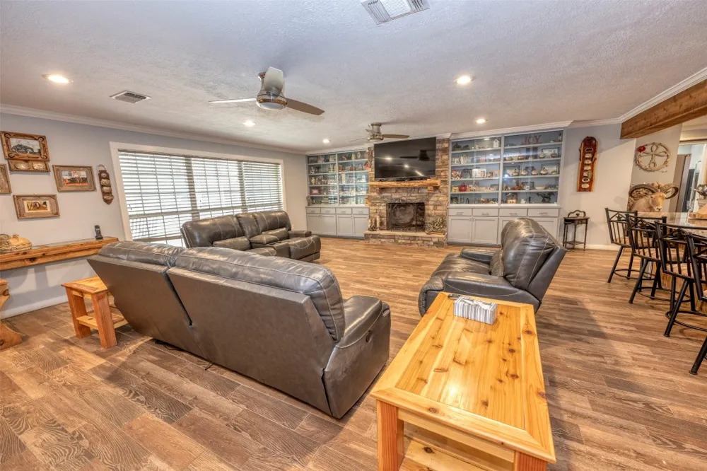 8775 Lone Star Road Washington, TX 77880
