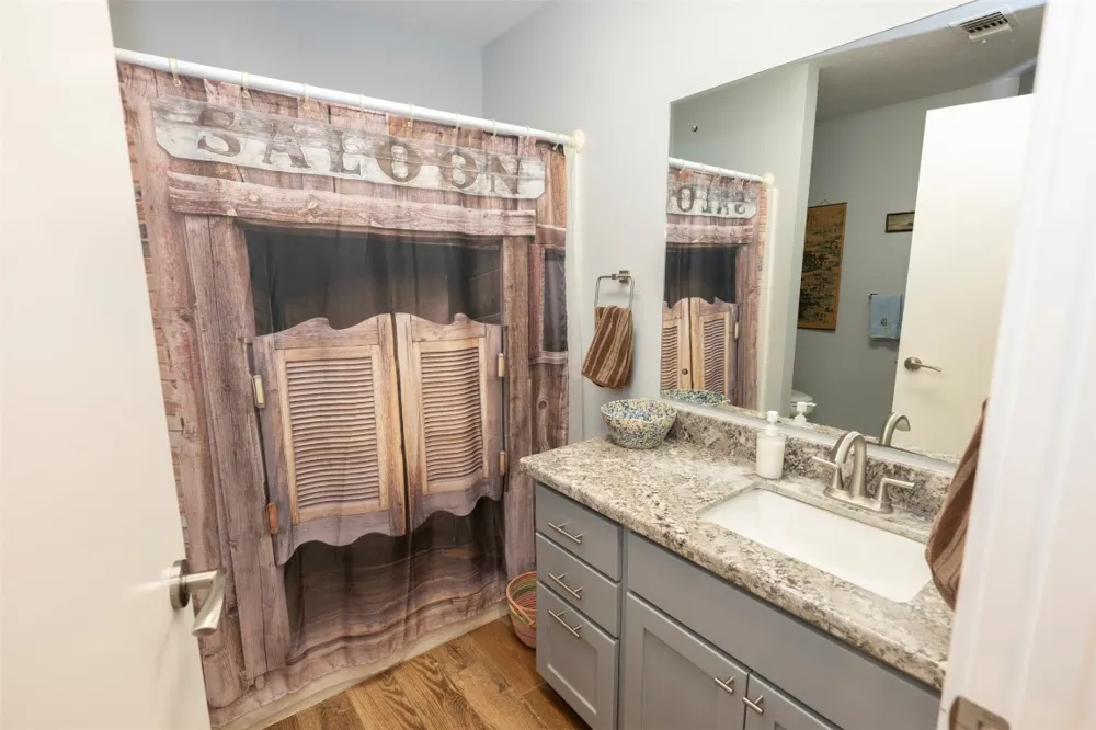 8775 Lone Star Road Washington, TX 77880