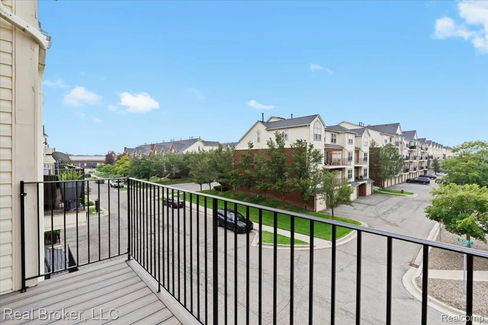 1546 Devon Lane Troy City, MI 48084