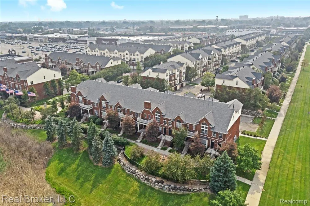 1546 Devon Lane Troy City, MI 48084
