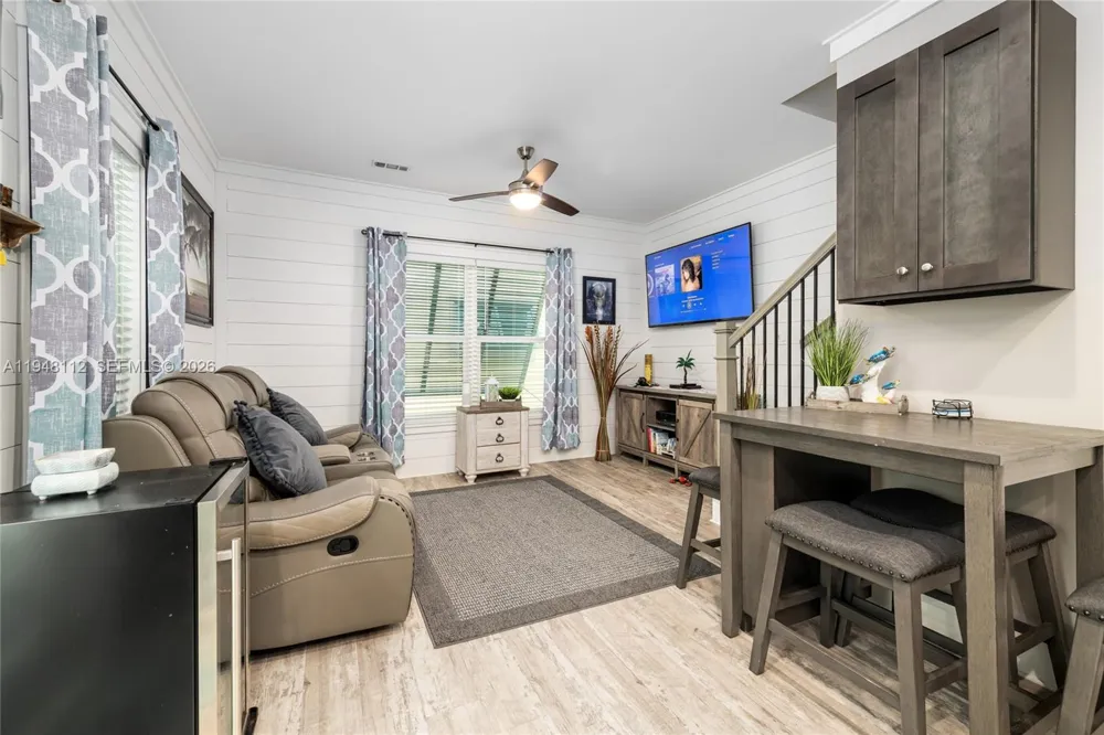 101 11th Street Ocean, Unit 17 Marathon, FL 33050