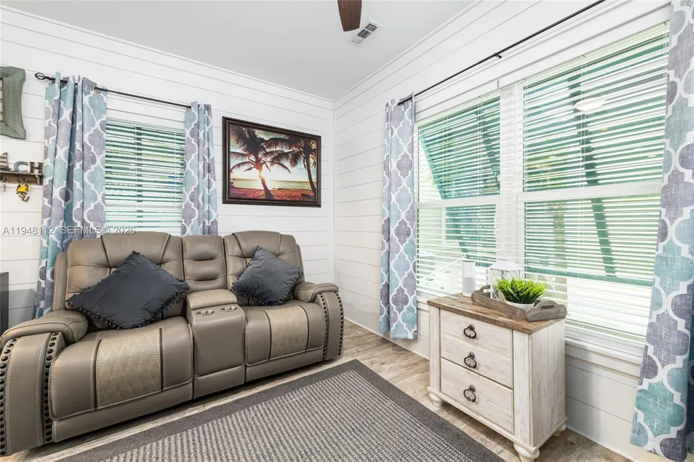101 11th Street Ocean, Unit 17 Marathon, FL 33050