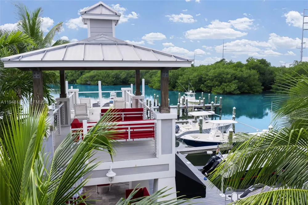 101 11th Street Ocean, Unit 17 Marathon, FL 33050