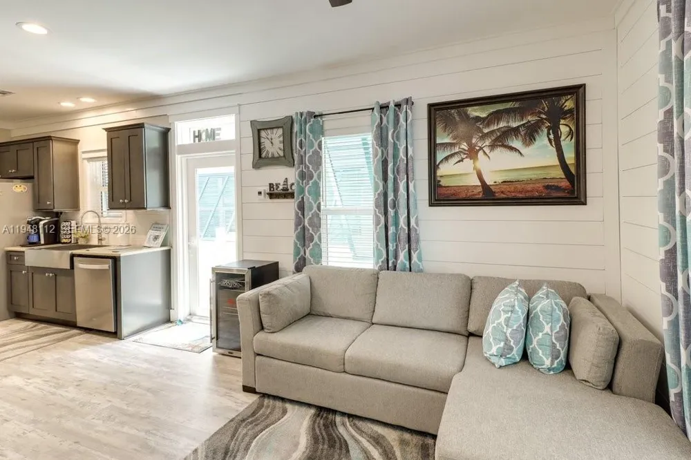 101 11th Street Ocean, Unit 17 Marathon, FL 33050