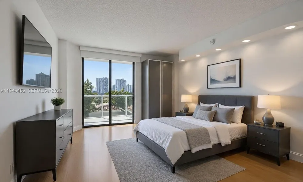 20281 E Country Club Dr #405 Aventura, FL 33180