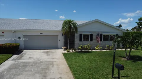 1527 Edgewater Circle