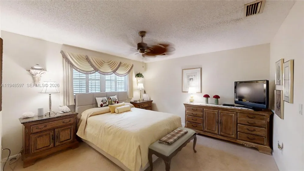 1527 Edgewater Circle Fort Myers, FL 33919