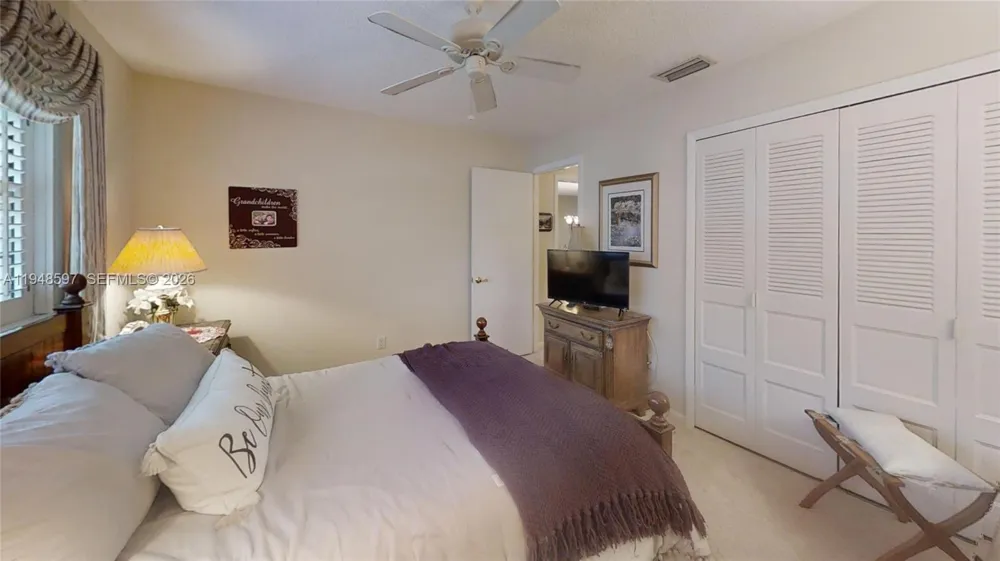 1527 Edgewater Circle Fort Myers, FL 33919