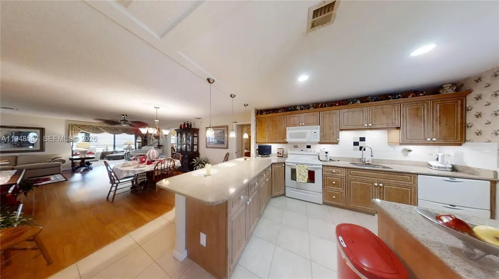 1527 Edgewater Circle Fort Myers, FL 33919