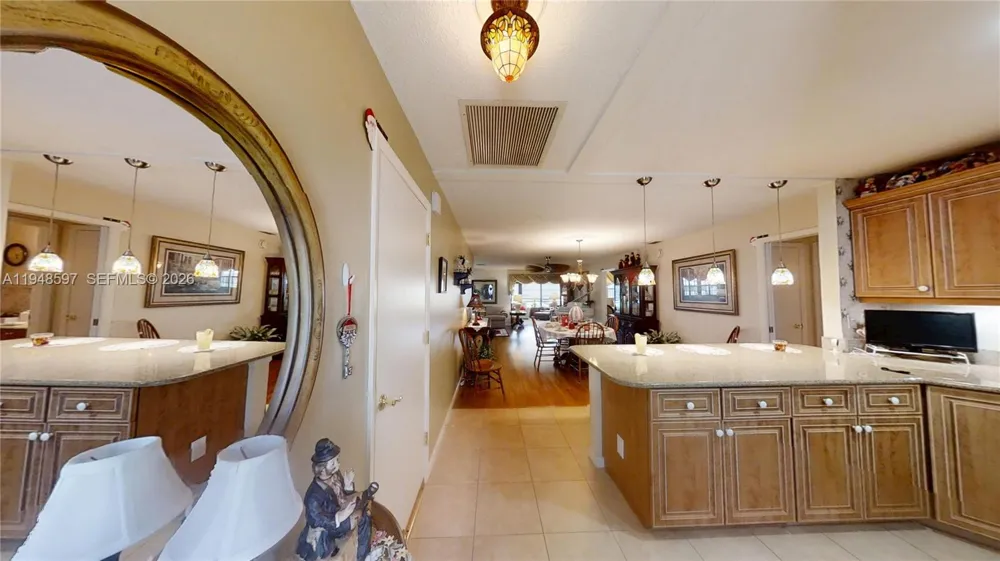 1527 Edgewater Circle Fort Myers, FL 33919