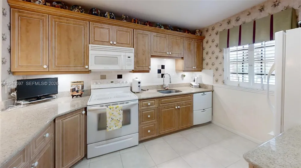 1527 Edgewater Circle Fort Myers, FL 33919