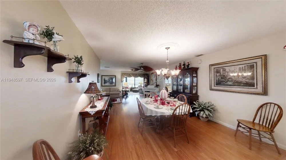 1527 Edgewater Circle Fort Myers, FL 33919