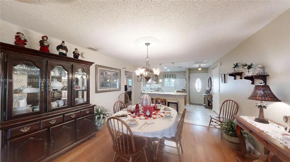 1527 Edgewater Circle Fort Myers, FL 33919