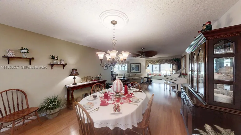 1527 Edgewater Circle Fort Myers, FL 33919