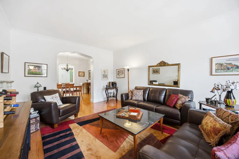 12416 84th Road #2E Kew Gardens, NY 11415