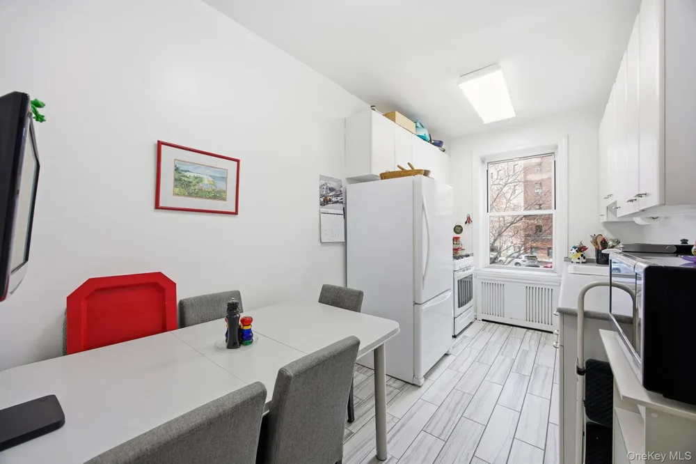 12416 84th Road #2E Kew Gardens, NY 11415