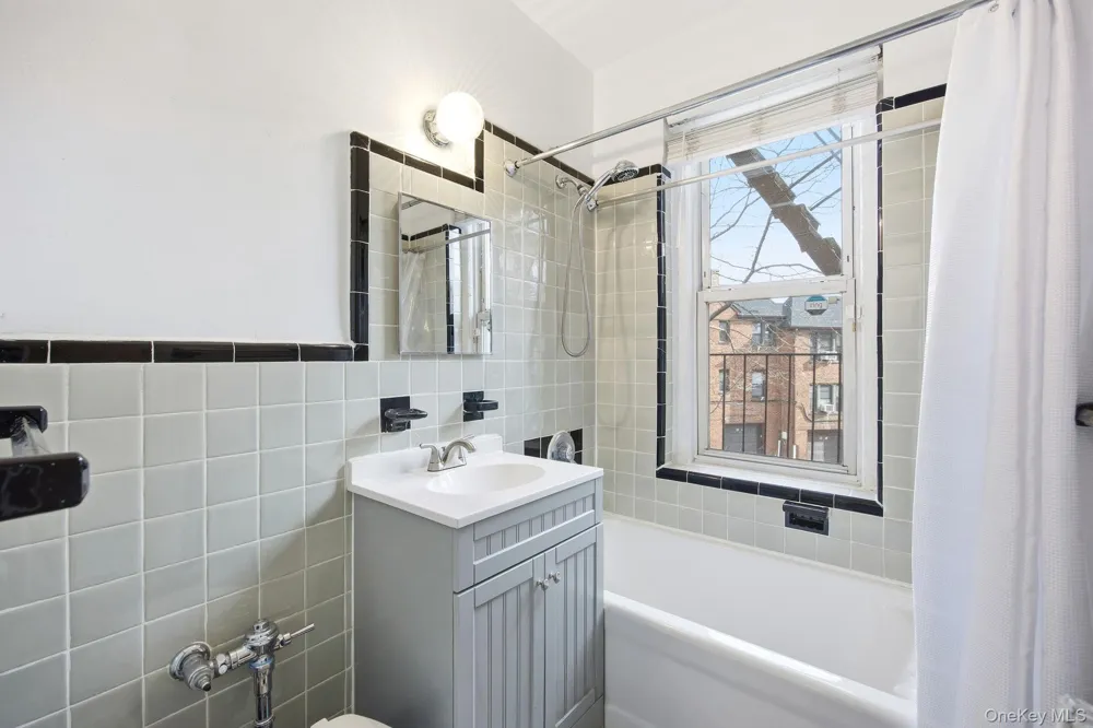 12416 84th Road #2E Kew Gardens, NY 11415
