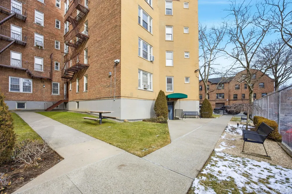 12416 84th Road #2E Kew Gardens, NY 11415