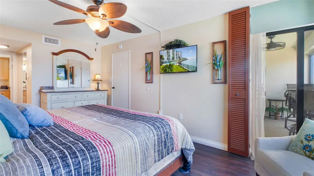 7150 SUNSET #903E St Pete Beach, FL 33706