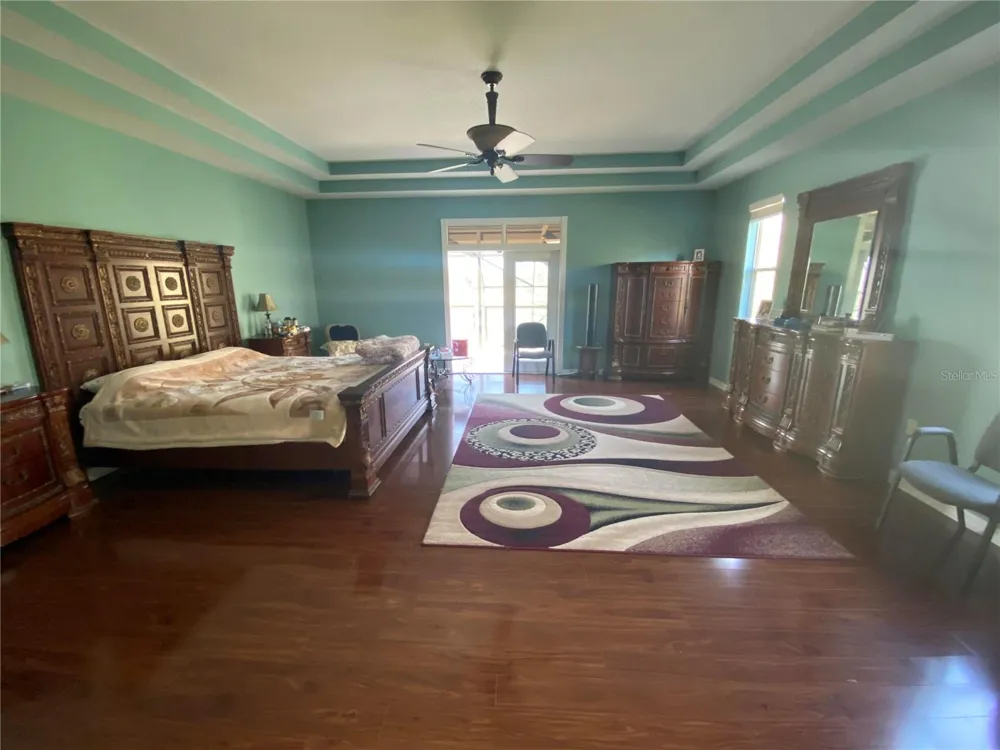 10503 PALM COVE AVENUE Tampa, FL 33647