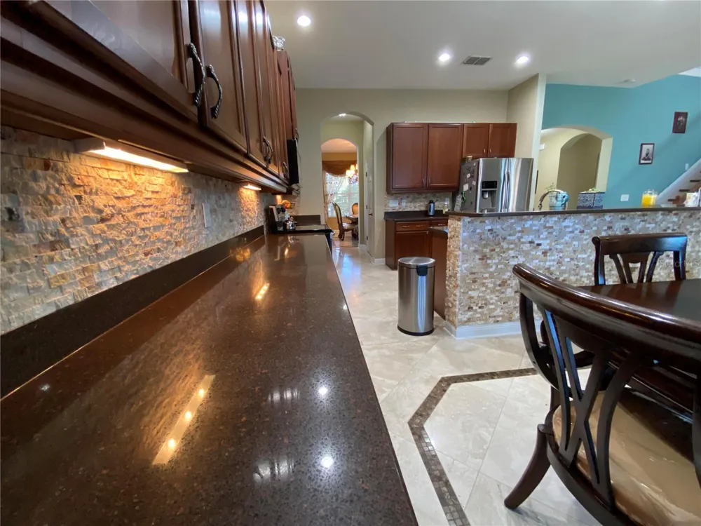 10503 PALM COVE AVENUE Tampa, FL 33647
