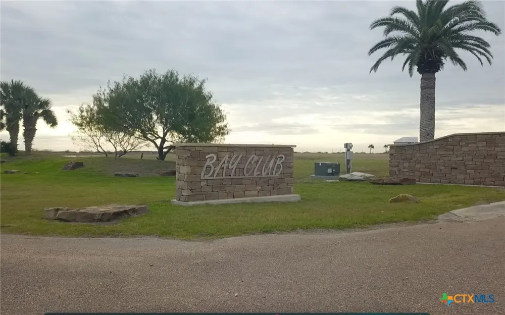 54 Bay Club Drive Seadrift, TX 77983