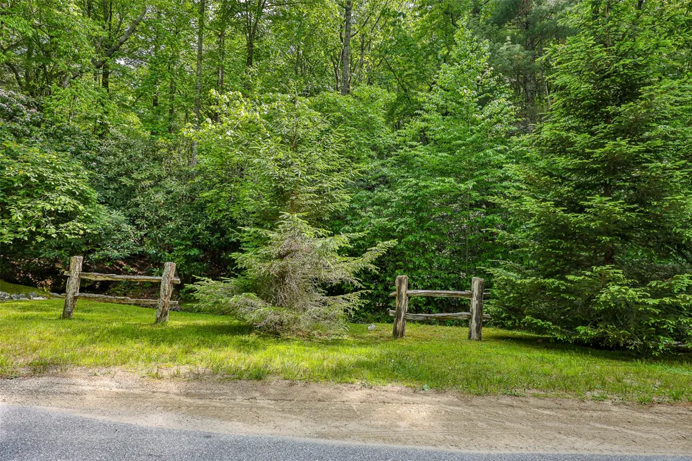 43 Ledgeview Road Cashiers, NC 28717