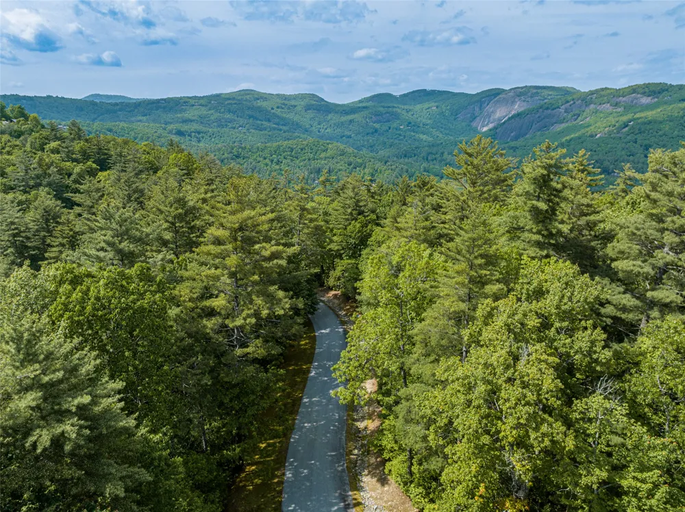 43 Ledgeview Road Cashiers, NC 28717