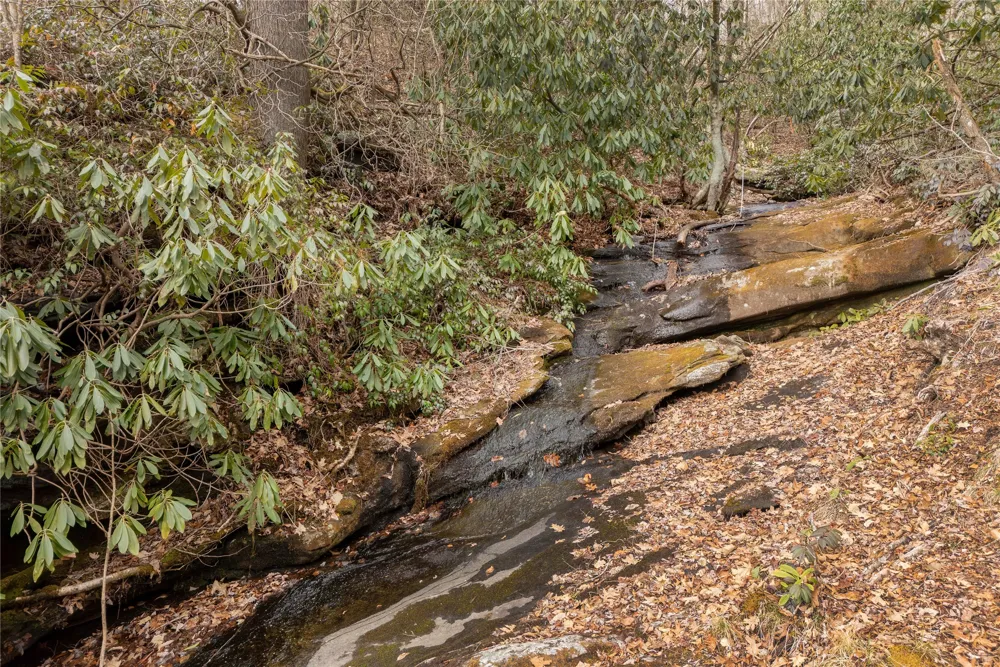 12/12A Trussing Terrace Sapphire, NC 28774