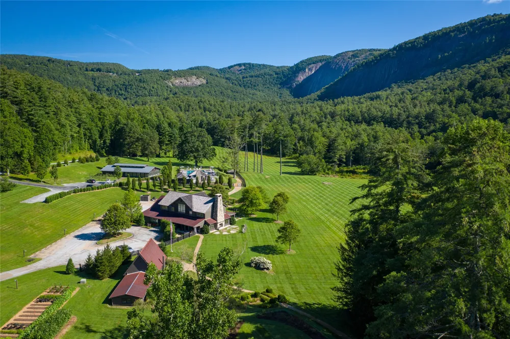 172 Lonesome Valley Road Sapphire, NC 28774