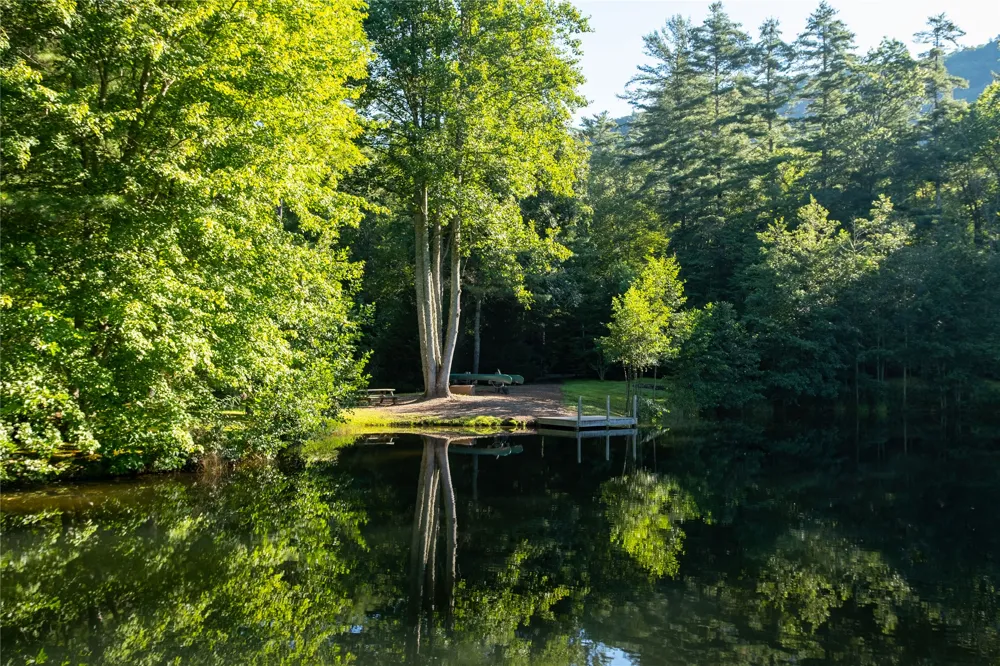 172 Lonesome Valley Road Sapphire, NC 28774