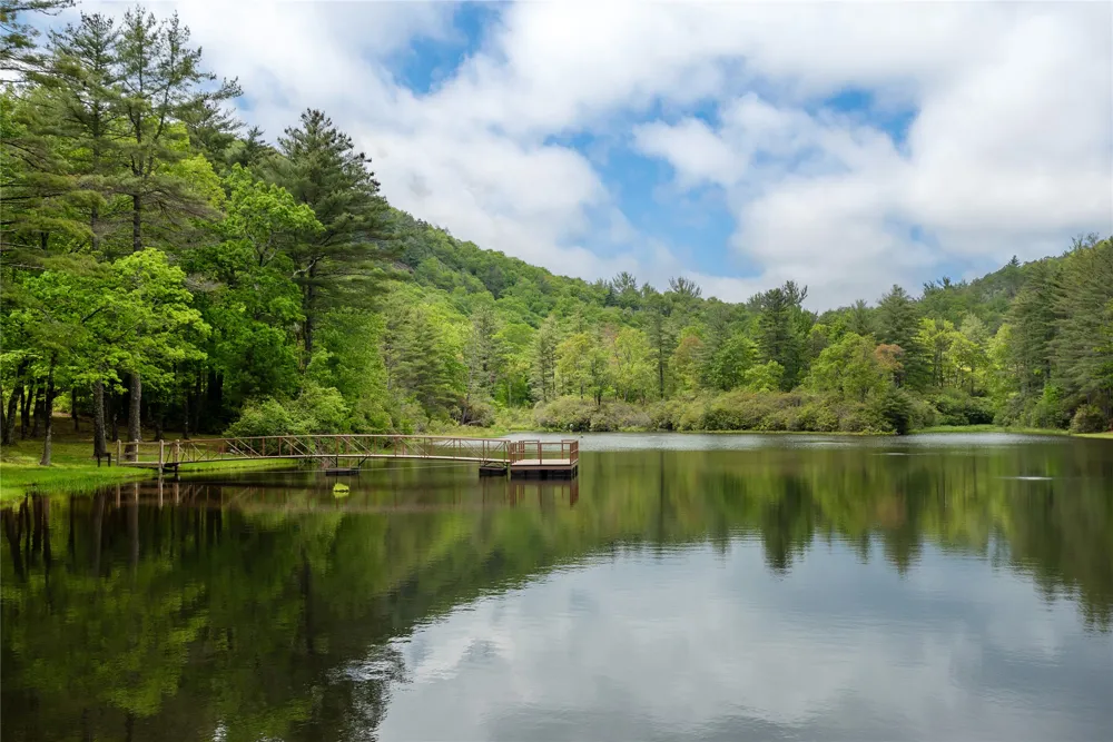 Lot 17 New Settler's Way Glenville, NC 28736