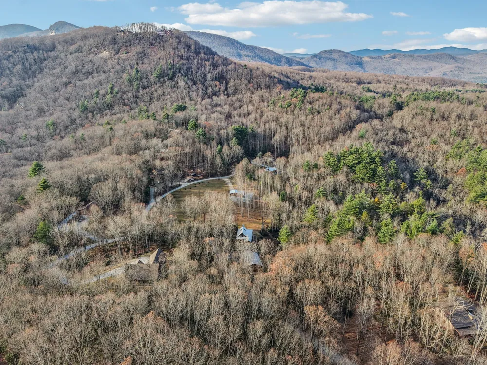 408 Little Elbow Mountain Road Lake Toxaway, NC 28747