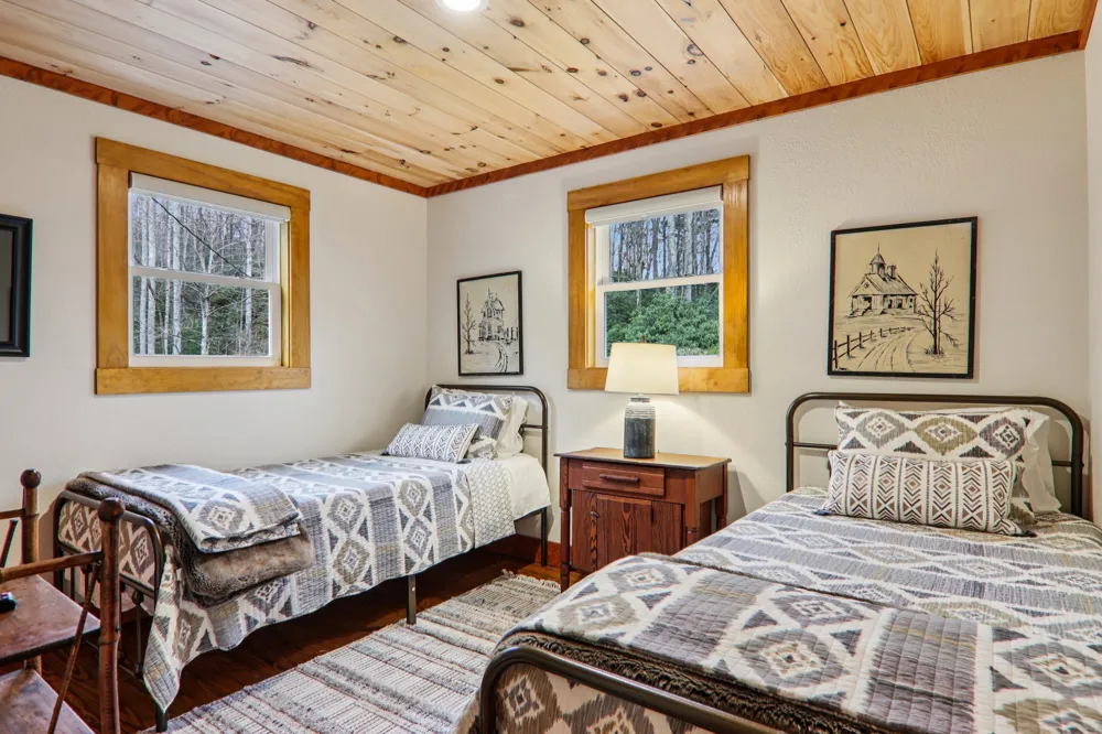 408 Little Elbow Mountain Road Lake Toxaway, NC 28747