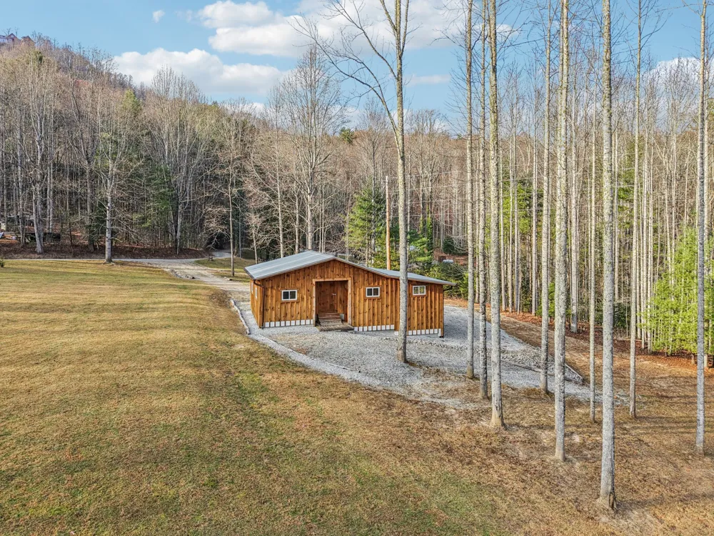 408 Little Elbow Mountain Road Lake Toxaway, NC 28747