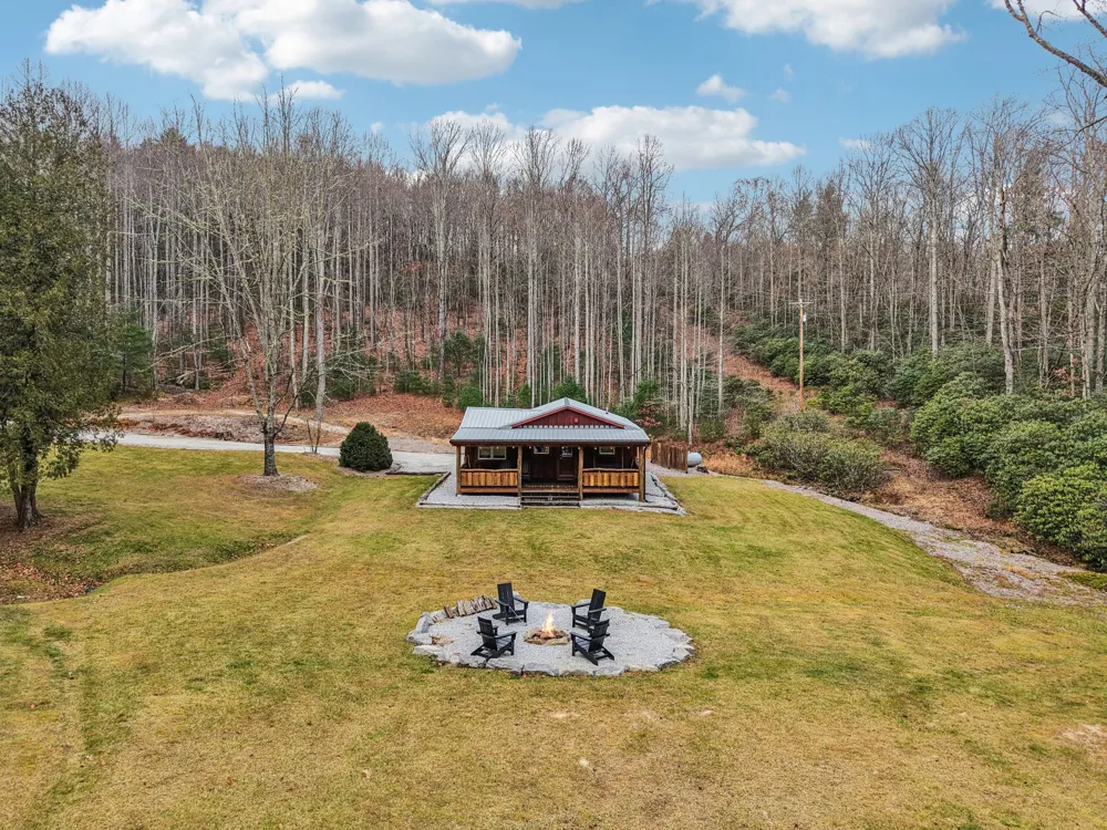 408 Little Elbow Mountain Road Lake Toxaway, NC 28747
