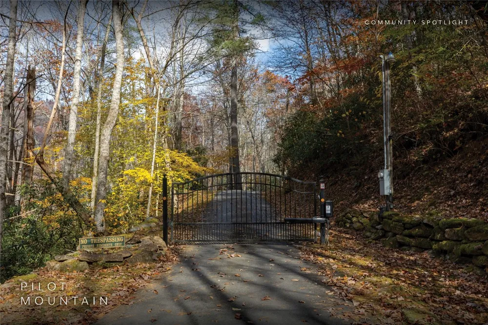 107 Vistawilla Drive Glenville, NC 28736