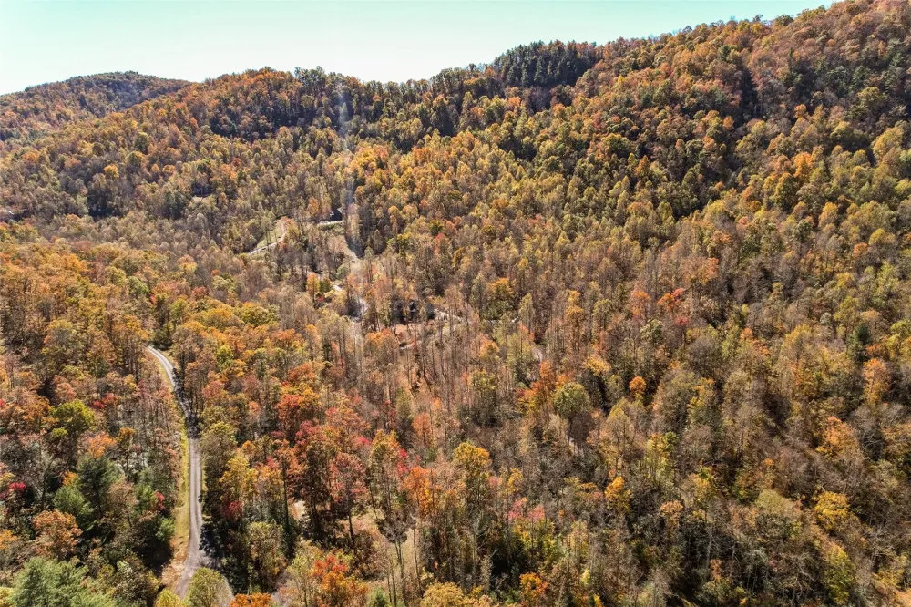 81 Pasture Road Glenville, NC 28736