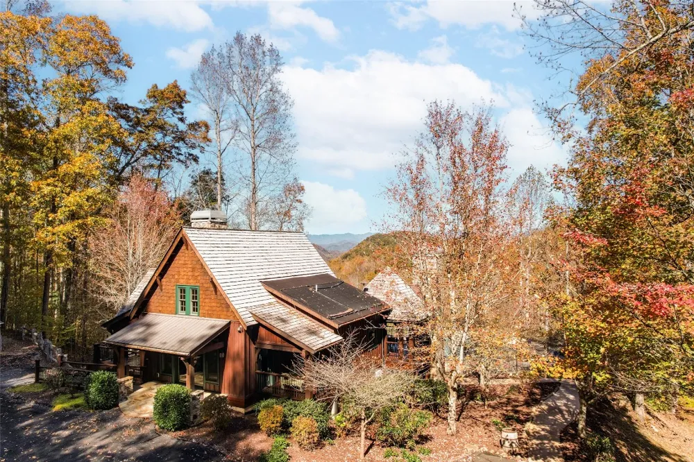 81 Pasture Road Glenville, NC 28736