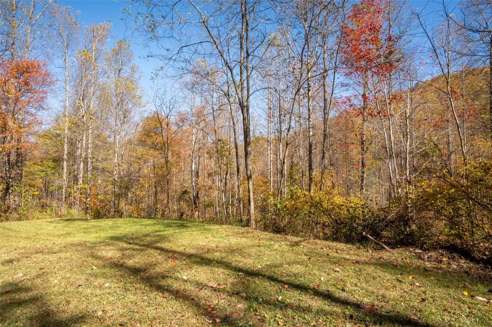 81 Pasture Road Glenville, NC 28736