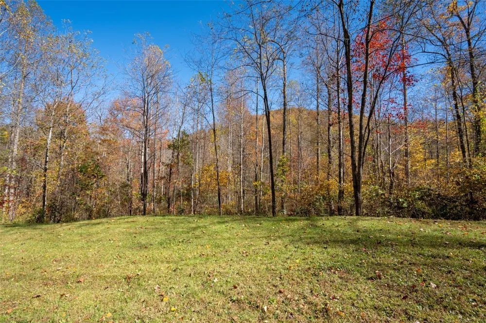 81 Pasture Road Glenville, NC 28736