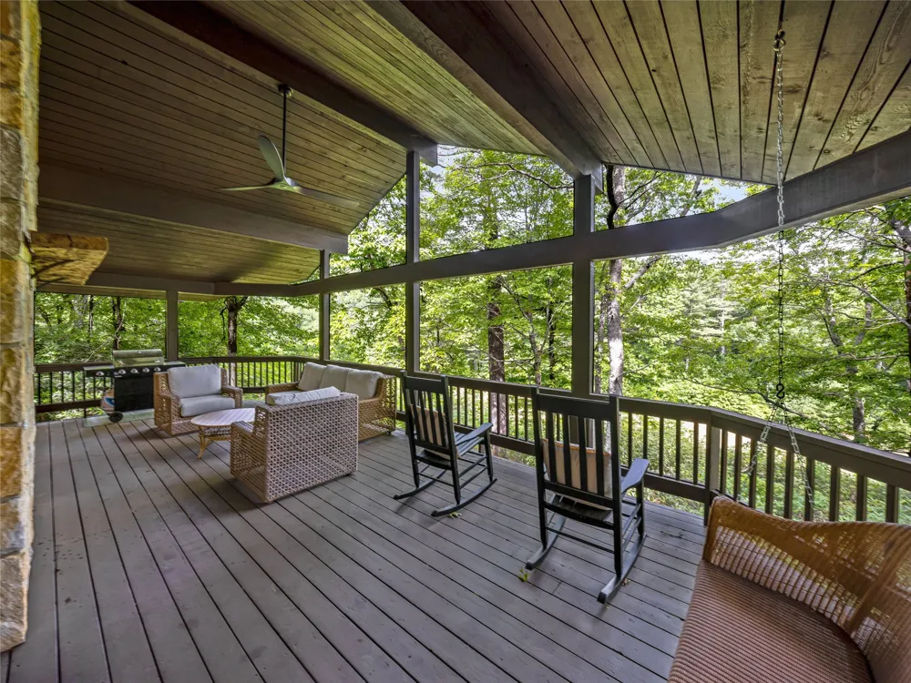 412 Cherokee Trace Lake Toxaway, NC 28747