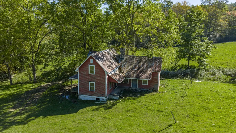 2787 Charleys Creek Road Tuckasegee, NC 28783