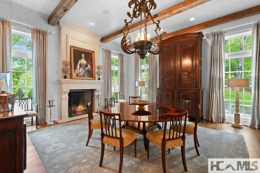 2808 Big Sheepcliff Road Cashiers, NC 28717