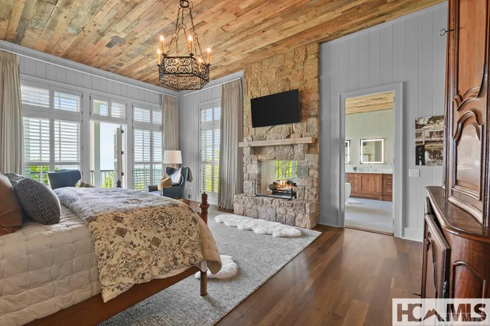 2808 Big Sheepcliff Road Cashiers, NC 28717