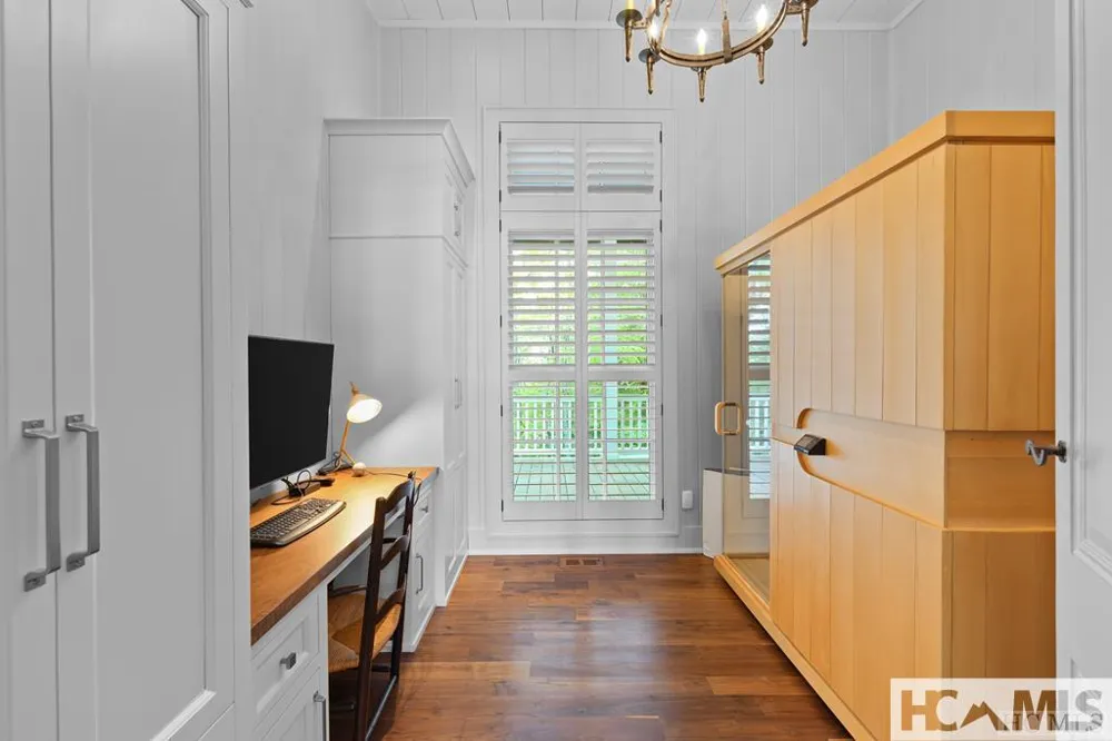 2808 Big Sheepcliff Road Cashiers, NC 28717